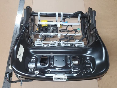 13-16 CADILLAC SRX MARCO DE ORUGA ASIENTO LADO PASAJERO DELANTERO DERECHO CON MOTORES Foto 1 de 4