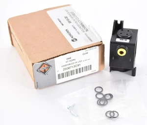 International Navistar KT Horn Kit 2506713C91 Solenoid Valve Norgren 5910-30 USA - Picture 1 of 3
