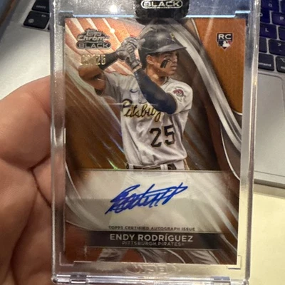 2024 Topps Chrome Black Endy Rodriguez Orange Refractor Auto /25 RC Pirates - Image 1 of 3