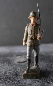 COMPOSITION LINEOL WWI World War Reichswehr German Marching w Rifle ~6,5cm P - Picture 1 of 2