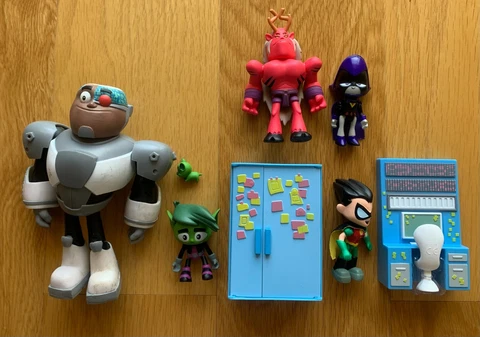 4 sets Teen Titans Go! Raven Trigon Robin with desk Beast Boy Cyborg In Loose Cover