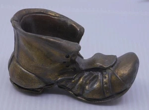 VINTAGE BRASS FIGURAL SHOE, BOOT PIPE HOLDER, SMOKING COLLECTIBLE - Picture 1 of 5