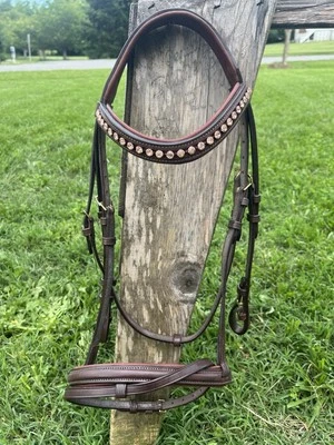 Leaders Leather Bridle, Dressage Bridle With flash - Horse Size -Brown/Rose - Image 1 of 4