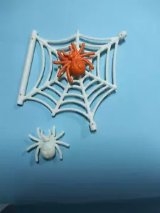 LEGO LOT 2 Spiders Orange & White Figure with Web vintage - Picture 1 of 3