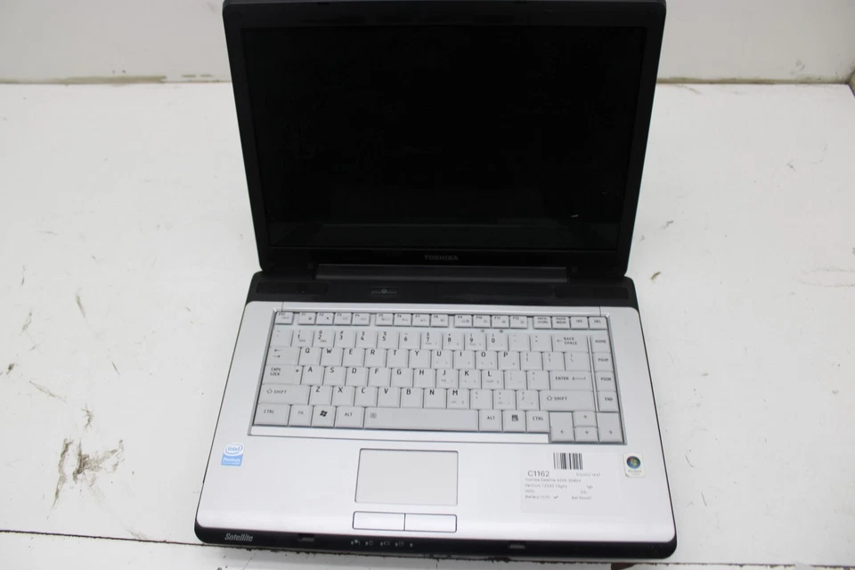 Portátil Toshiba Satellite A205-S5804 Intel Pentium T2330 1 GB Ram sin disco duro batería incorrecta Foto 1 de 4