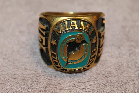 Vintage Very Large Size Miami Dolphins Classic NFL Ring, Very Good ! Cover