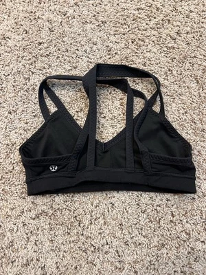 Lululemon Water Bound Bra Black Size 4 No Padding Yoga Athletic - Image 1 of 4