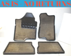 03-09 JUEGO DE 4 ALFOMBRILLAS DELANTERAS Y TRASERAS HUMMER H2 OEM - Imagen 1 de 19
