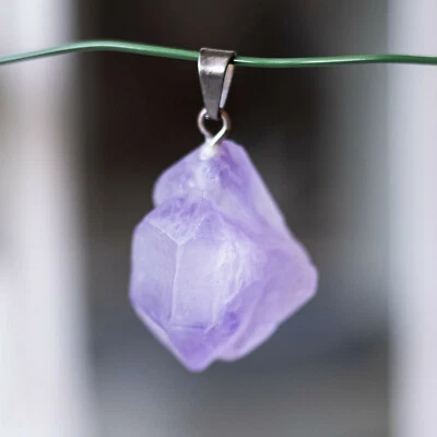 Pendentif pointe AMÉTHYSTE Pierre Brute - Lithothérapie Minéraux Reiki Énergie - Photo 1/2