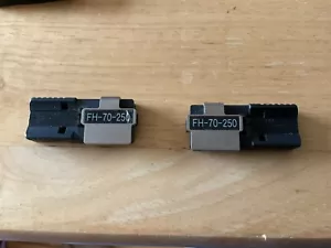 Fujikura FH-70-250 Fiber Holder Set For 250um Fiber - Picture 1 of 5