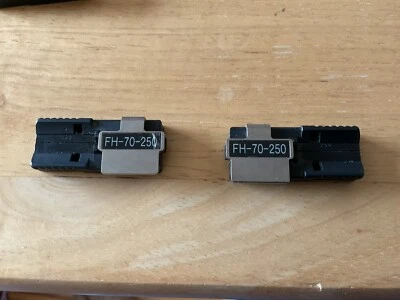 Juego de soportes de fibra Fujikura FH-70-250 para fibra de 250um Foto 1 de 4