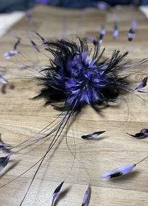 Rare déclaration unique Handmde Fascinator mariage mère mariée courses noir violet - Photo 1/3