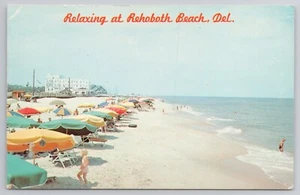 Postkarte Entspannen am Rehoboth Beach Delaware DE Szene Regenschirme - Bild 1 von 2