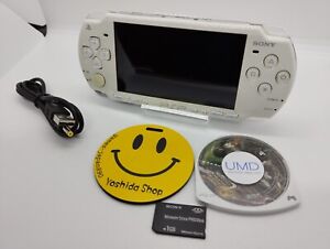 Perłowa biel Sony PSP 2000 System z ładowarką [Bez regionu] Japonia Import Dobry