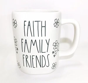 "Faith Family Friends" Rae Dunn Floral All Over 5" weiß Keramik Kaffeebecher Tasse - Bild 1 von 6