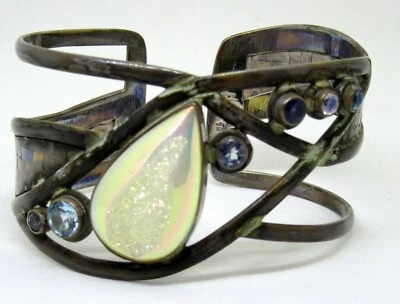 Brazalete Sajen con Druzy, Topacio, Iolita y Piedra Lunar Foto 1 de 4