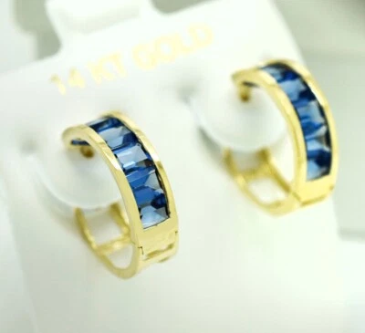 LAB CREATED 4.08 克拉蓝色蓝宝石 HUGGIE 耳环 14K 黄金 - 美国制造 — 第 1/4 张图片