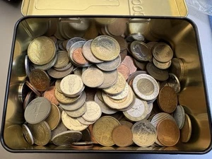 Lote mixto de 100 g monedas aleatorias del Reino Unido en todo el mundo y antiguas - siglos XX y XXI - Imagen 1 de 1