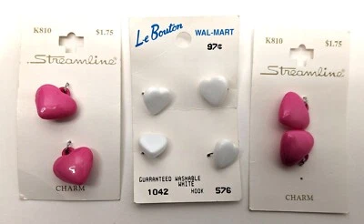 Vintage Figura Corazones Plástico Vástago Botones Streamline 4 Rosa Le Bouton 4 Blanco Foto 1 de 4