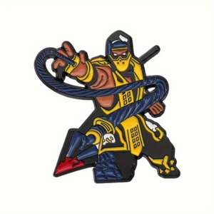 COMPRA 1 Y OBTÉN 1 GRATIS: Pin de esmalte de metal Mortal Kombat Scorpion - Imagen 1 de 9