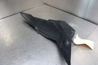 16-18 Honda CBR500R  Right trim cover Foto 1 de 4