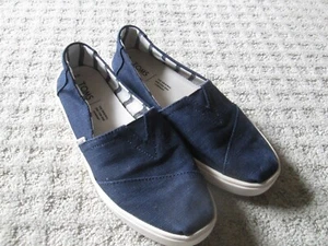 TOMS Blue Cotton Slip on Loafers Shoes Women’s 6 Inside Stripe ~~Rubber Soles - Picture 1 of 5