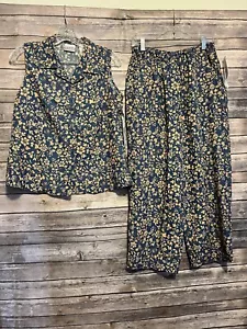 Villager Sport Women’s Blue Floral Pant Suit Size Petite Medium Top And Pants PM - Picture 1 of 12