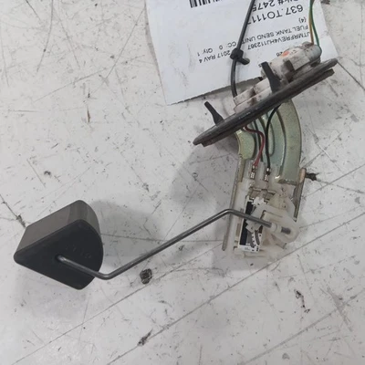 Toyota Rav 4 Fuel Gas Tank Sending Unit  2.5L 2015 2016 2017 2018 - Image 1 of 4