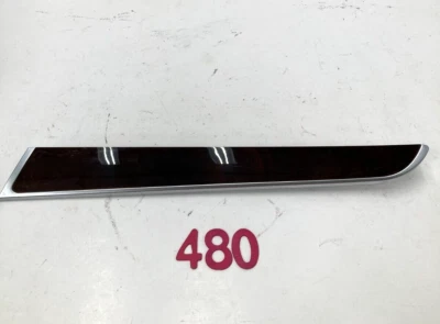 05-11 奥迪 A6 Quattro 乘客右后内门装饰成型棕色原始设备制造商 — 第 1/4 张图片