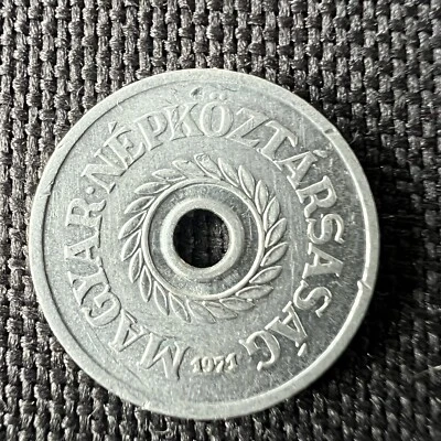 Hungary / Magyar 2 Filler 1971 Wreath Aluminum KM 546 - Image 1 of 2