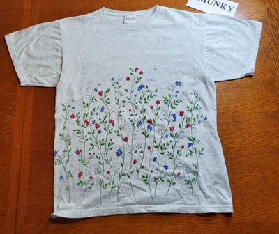 Vtg Bobbie Brooks Medium T-Shirt Grey bees in Garden Flowers Bloomcore Boho - Image 1 of 4
