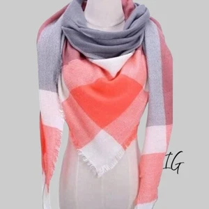New StyleTriangular Scarf (Buf 14) - Picture 1 of 6