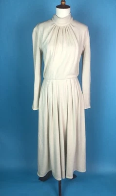 Vintage Oscar de la Renta Ivory Wool Knit Dress Size Size M Long Sleeves - Image 1 of 4