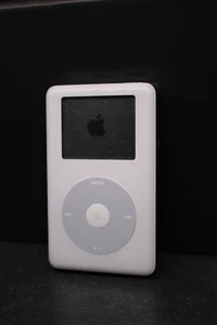 iPod Classic 4th Generation 40GB - White - Picture 1 of 8