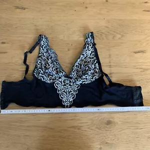 Spitzenbustier von Passionata, Gr. S, schwarz-silber. Sehr gut erhalten. - Bild 1 von 9