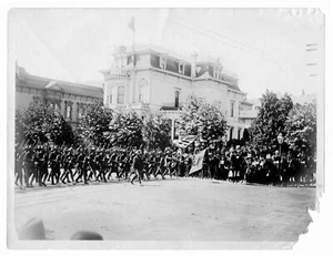 3 Photos: c.1898 Sp-Am War US Troops, Marching Band, Possible T. Roosevelt - Picture 1 of 4