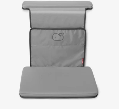 Skip Hop Baño Bebé Todo en Uno Ahorrador de Codo y Arrodillador, Moby, Gris Caja Abierta Nuevo Foto 1 de 4