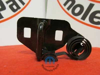 DODGE CHRYSLER Repuesto Tapa Cierre Golpeador NUEVO OEM MOPAR Foto 1 de 4