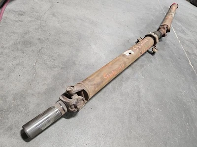 Silverado 3500 2009 usado 2x2 gasolina 2 piezas eje de transmisión 25857877 Foto 1 de 4