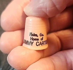 Vtg "PLAINS, GA HOME OF JIMMY CARTER - Advertising Plastic Thimble - 7/8" Pink - Picture 1 of 5