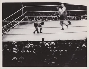 1965 Press Photo Heavyweight Boxing Fight Tommy Gibbons .vs. Gene Tunney in 1925 - Picture 1 of 2