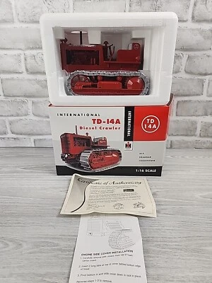 SpecCast 1:16 International TD-14A Diesel Crawler, 2002 National TTC Show, #740 - Image 1 of 4