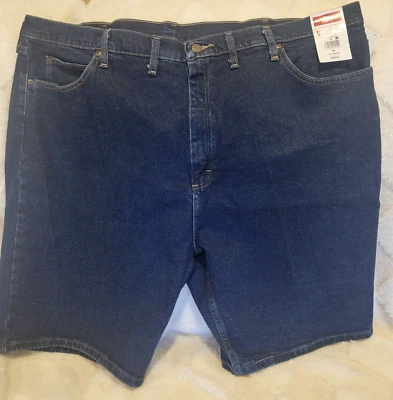 Men's Wrangler Five Pocket Relaxed Fit 10" Inseam  Dark Denim Shorts Size 46 New - Image 1 of 3