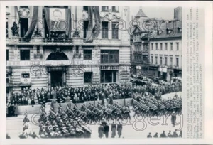 1949 Pressefoto Tschechische Armee Rückblick Wenzelsplatz 1940er Tschechoslowakei - Bild 1 von 2