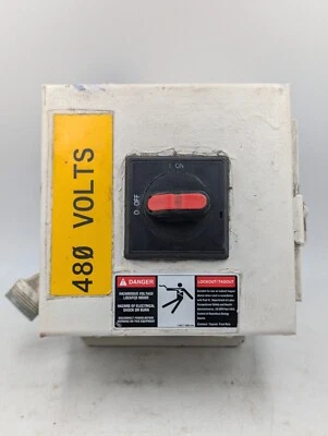 Bussmann CDNF32 600v 40A 3 Pole Disconnect Motor Switch, ENF322-3PBJ Enclosure Foto 1 de 4