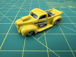 2024 HOT WHEELS (LOOSE) - ‘40 FORD PICKUP MULTIPACK EXCLUSIVE YELLOW - Picture 1 of 2