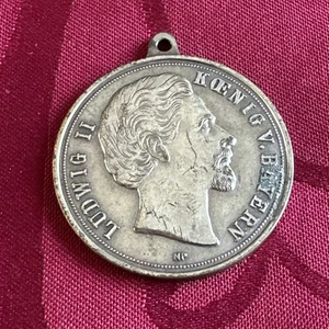 Medaille Ludwig II.  König von Bayern 1845 - 1886 - Orden - Bild 1 von 2