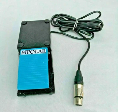 Unidad electroquirúrgica laparoscópica interruptor de pie de paleta única endoscopia bipolar Foto 1 de 4