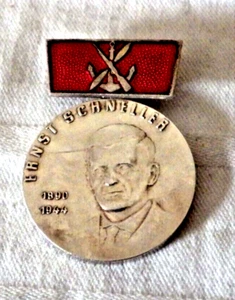 DDR Orden " Ernst-Schneller-Medaille " GST in Silber m. Interrimsspange - Bild 1 von 2