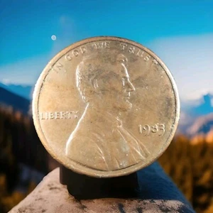 1983 Lincoln Penny Last Pillar Left Side Large Crack Missing Part Of The Pillar - Picture 1 of 5